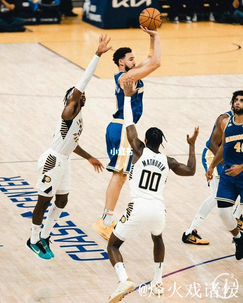 瑞安-内姆布哈德穿着BOOK1，得到14分4篮板11助攻