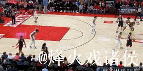 阿德尔曼:最后领先3分本想采取犯规战术,但申京摆脱了防守 阿德尔曼:最后领先3分本想采取犯规战术,但申京摆脱了防守